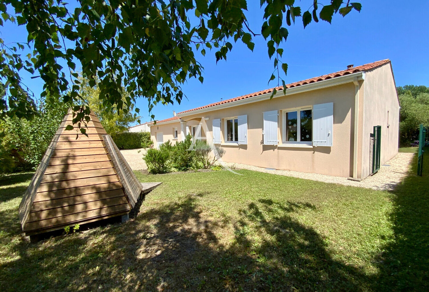 Maison de plain-pied à Cierzac de 120 m2 — photo 1