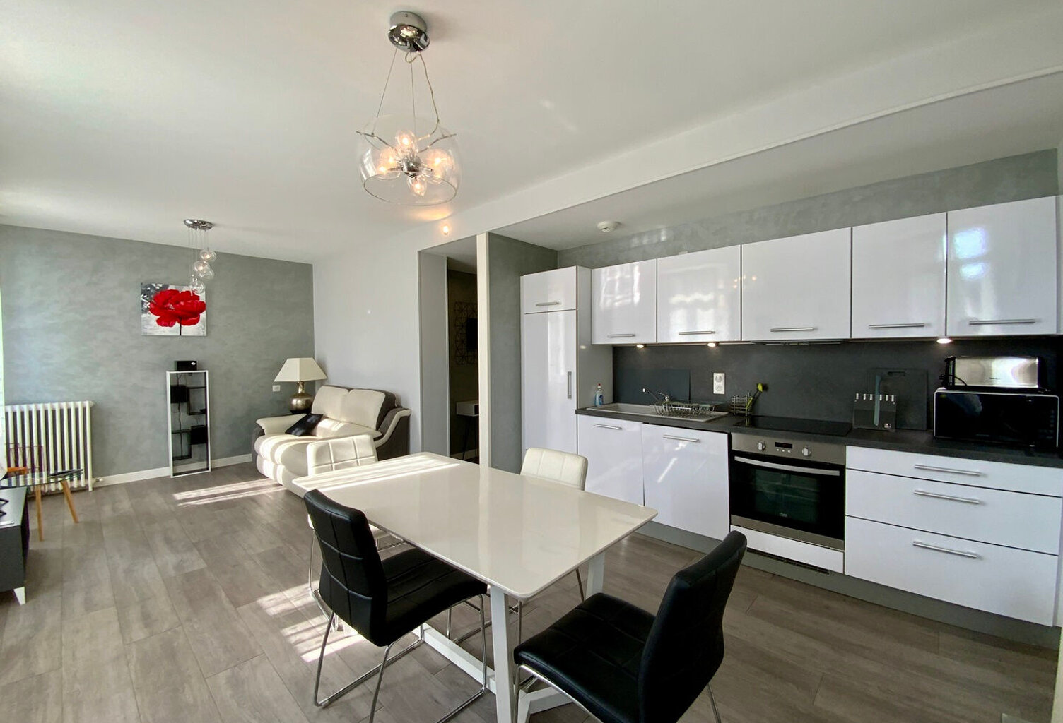Très bel appartement MEUBLE 1 chambre - Jonzac centre ville — photo 1