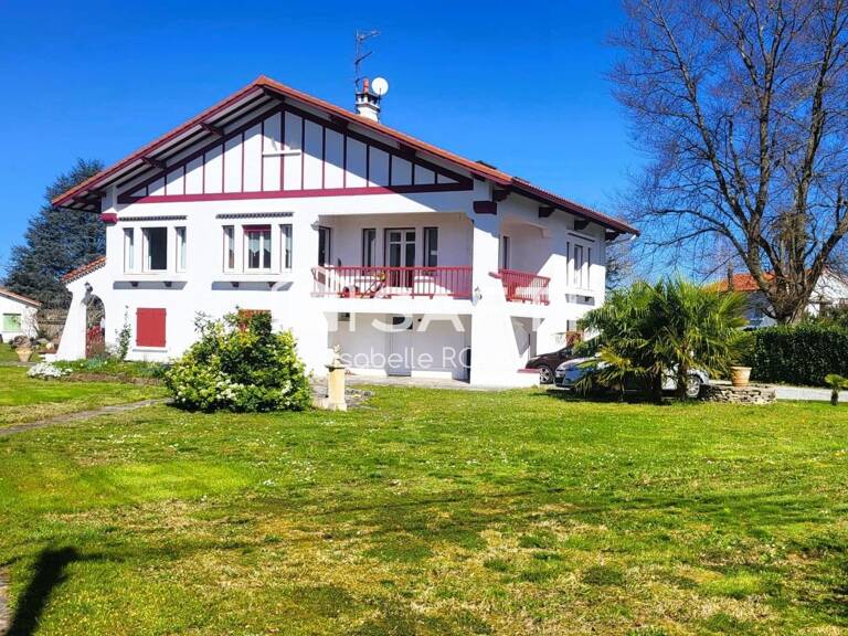 Jolie maison style Basque avec grand terrain — photo 1