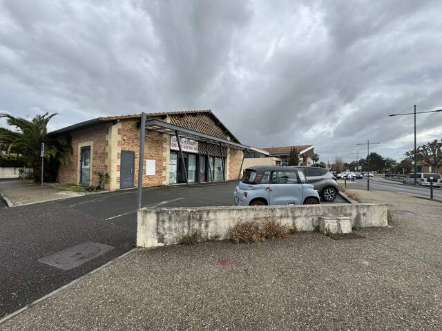 Local commercial emplacement de 1er ordre Gujan Mestras — photo du bien