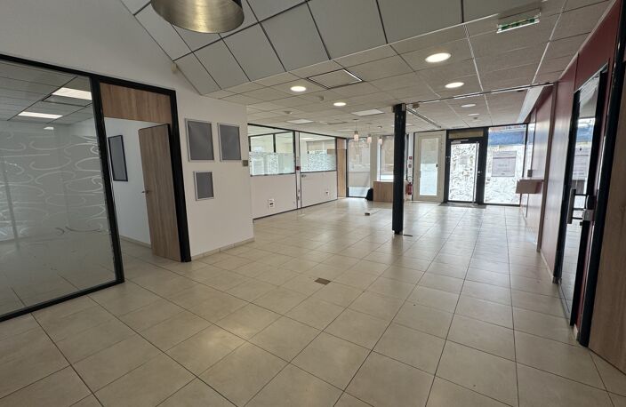 Local commercial emplacement de 1er ordre Gujan Mestras — photo 4