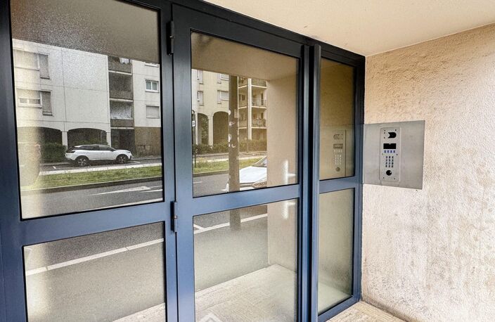 Appartement - 56m² - Angers — photo 2