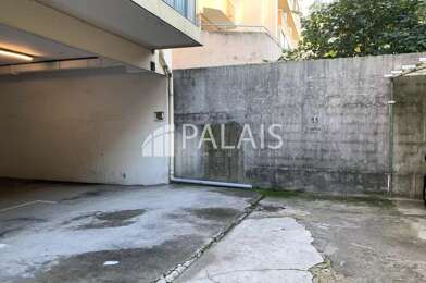 Garage  100 €