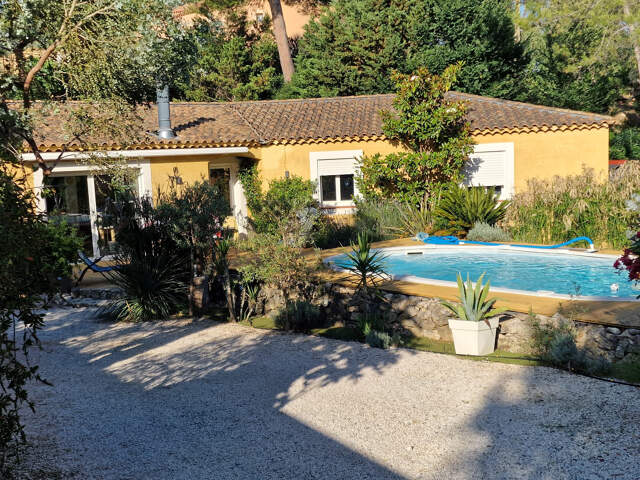 Maison T5 de plain-pied, piscine, terrain 1034m2 — photo du bien