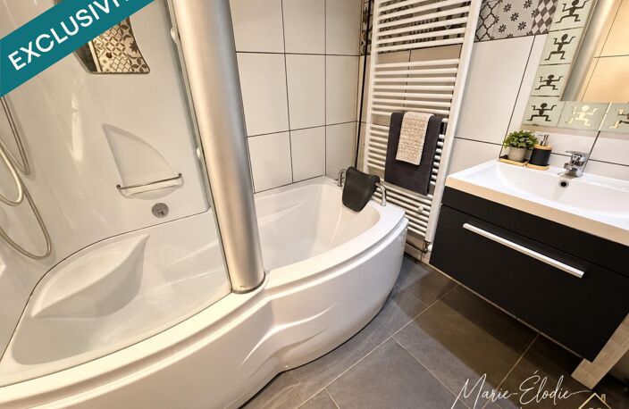 Fermette de caractère de 236 m² avec annexes, garage et grand jardin arboré — photo 3