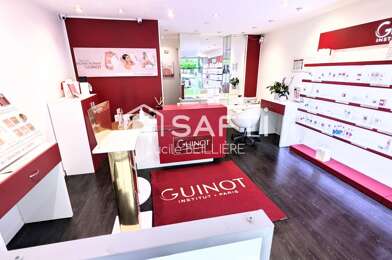 Commerce 3 pièces 77000 €