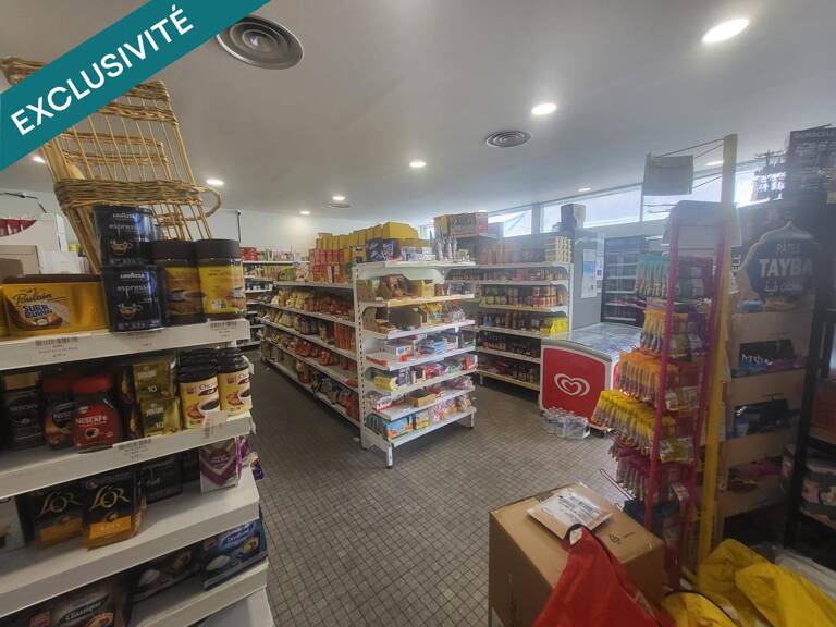 Commerce de proximité, avec parking, possible de faire un appartement attenant en cours de travaux a terminé — photo 1
