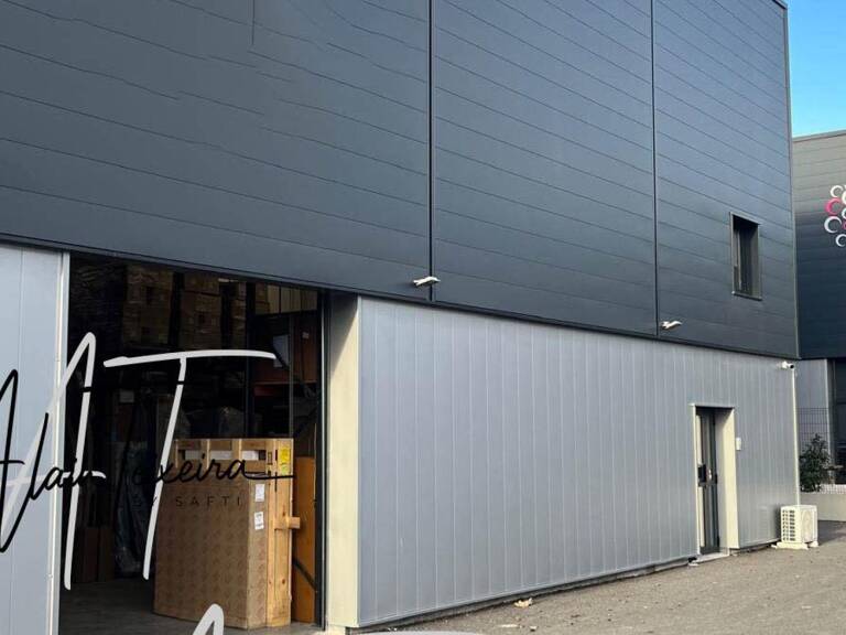 Local commercial de 820 m² quasi neuf — photo 1