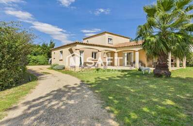 Villa lumineuse de 160 m², grand séjour de 83 m², suite parentale et jardin arboré. — photo du bien