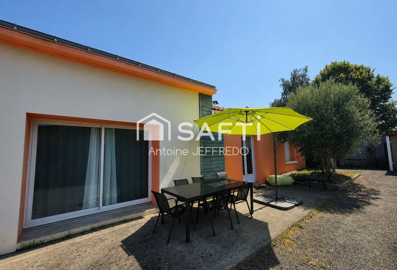 Maison rénovée avec poêle et grand garage — photo 1
