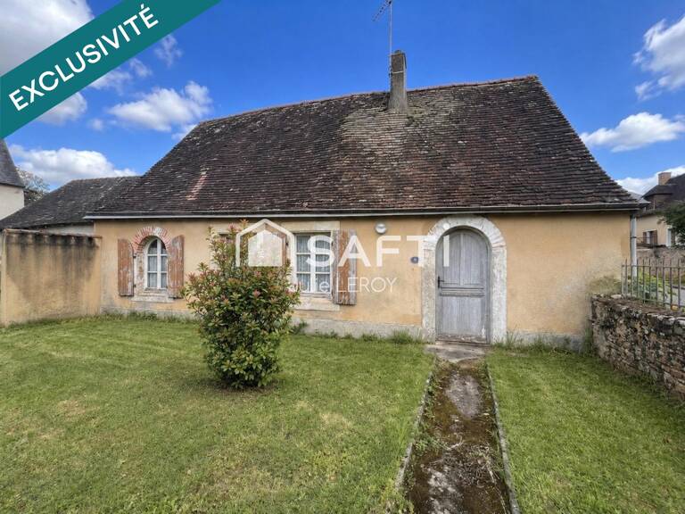 Maison de bourg, située à Fontenay-Sur-Vègre (72350) — photo 1