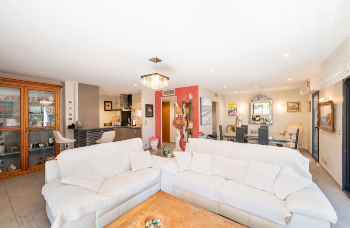 SAINT-RAPHAËL – APPARTEMENT 4 PIÈCES DE 110 M² EN REZ-DE-JARDIN AVEC 205 M² DE JARDIN PRIVATIF, GARAGE ET PISCINE — photo 3