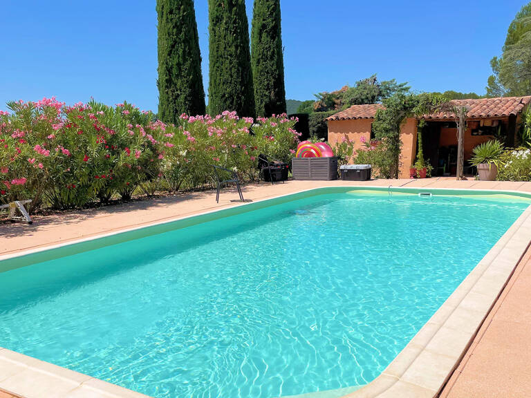 À Villars (84), maison de 135 m2 avec terrasse, piscine  à v — photo 1