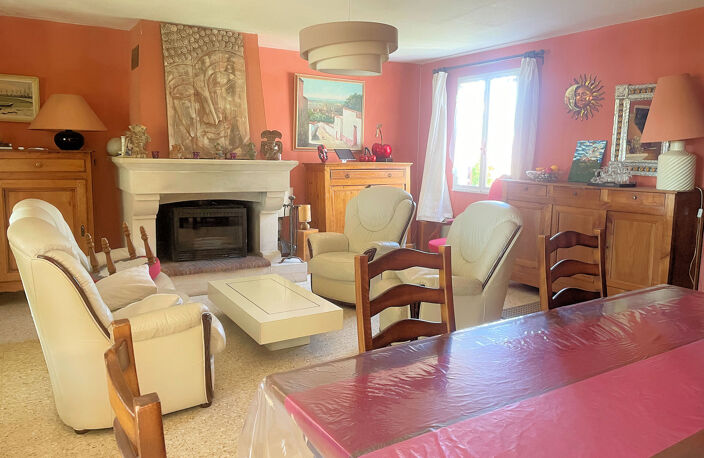 À Villars (84), maison de 135 m2 avec terrasse, piscine  à v — photo 4