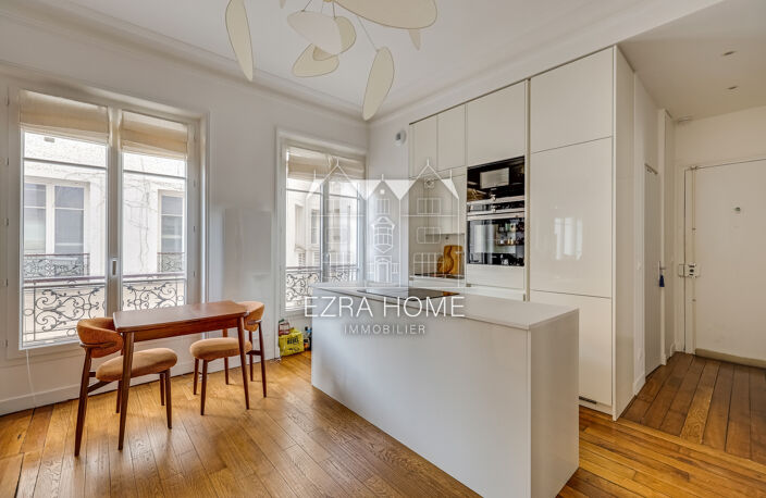 PARIS 4 - APPARTEMENT 3 PIECES - 2 CHAMBRES — photo 5