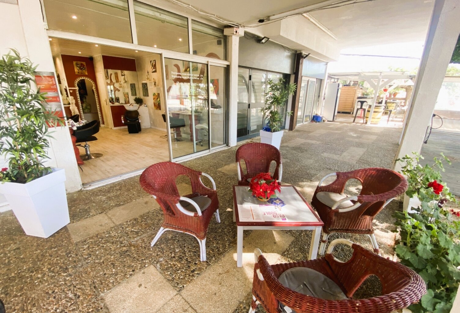 Local commercial Libre d'occupation — photo 1