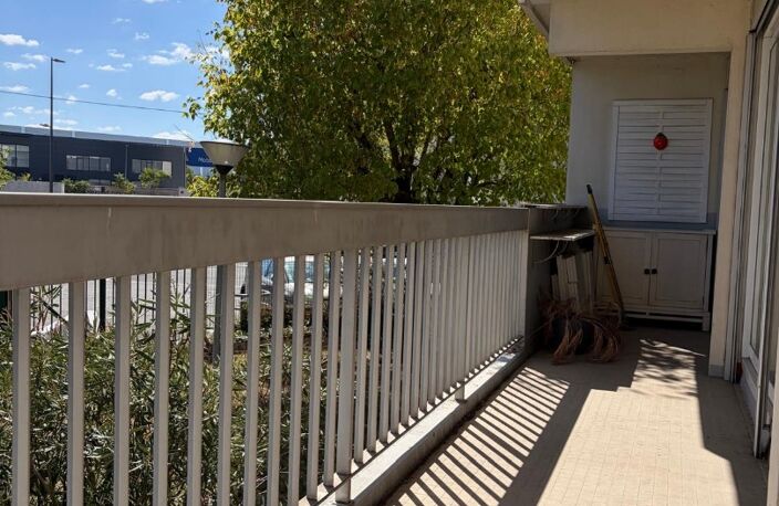 Location appartement 4 pièces 91 m² à Lyon 8 (69008) — photo 4