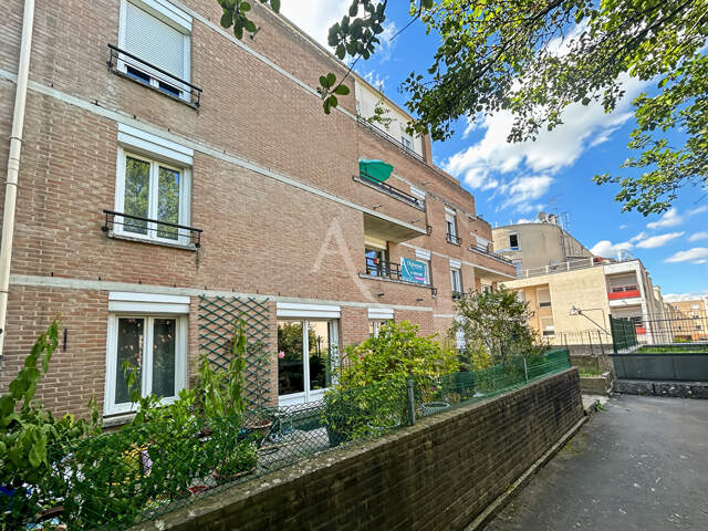 Appartement 4 pièces de 91 m² avec balcon et box à Cergy — photo du bien