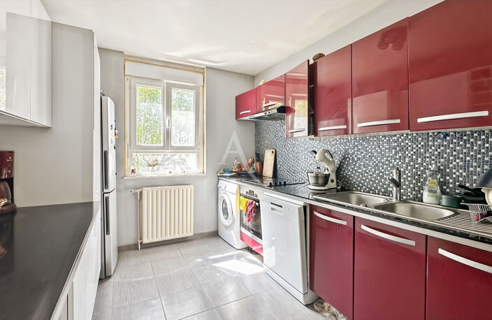 Appartement 4 pièces de 91 m² avec balcon et box à Cergy — photo 3