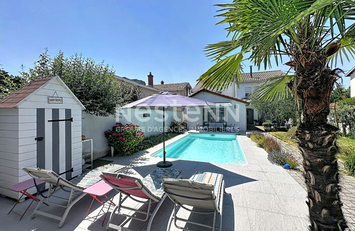 Grande maison d'exception 5 pièces 4 chambres avec piscine et terrasses - 69500 BRON — photo 2
