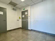 Parc Georges Besse - Local professionnel de 42 m² ? Immeuble L'Altis — photo 4