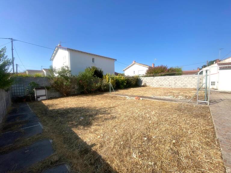 PLEIN SUD SECTEUR RECHERCHE SUR LA ROCHELLE TERRAIN DE 347 M2 AVEC SON GARAGE ! — photo 1