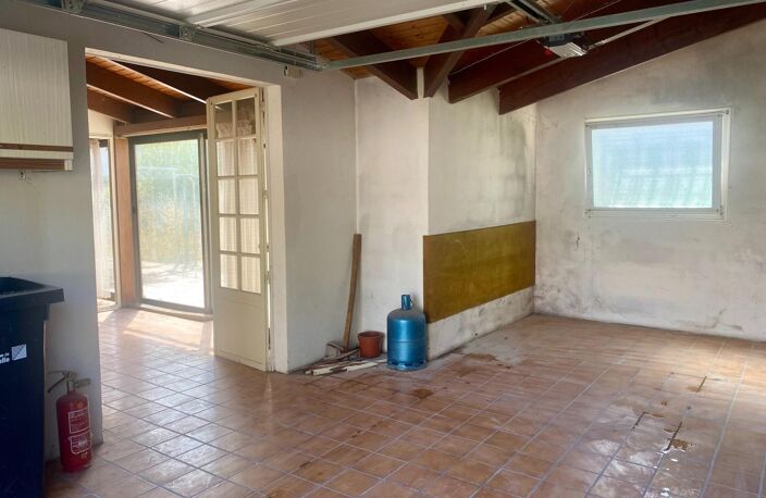 PLEIN SUD SECTEUR RECHERCHE SUR LA ROCHELLE TERRAIN DE 347 M2 AVEC SON GARAGE ! — photo 4