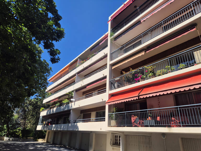 T4 DE STANDING AGUILLON — photo 1