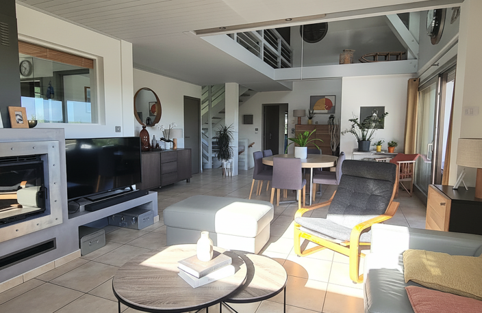 BELLE MAISON FAMILIALE de 225 m2 avec vue panoramique, piscine et appartement indépendant — photo 4