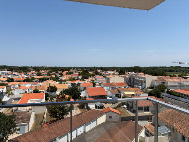 Studio avec grand balcon de 7m2 — photo du bien