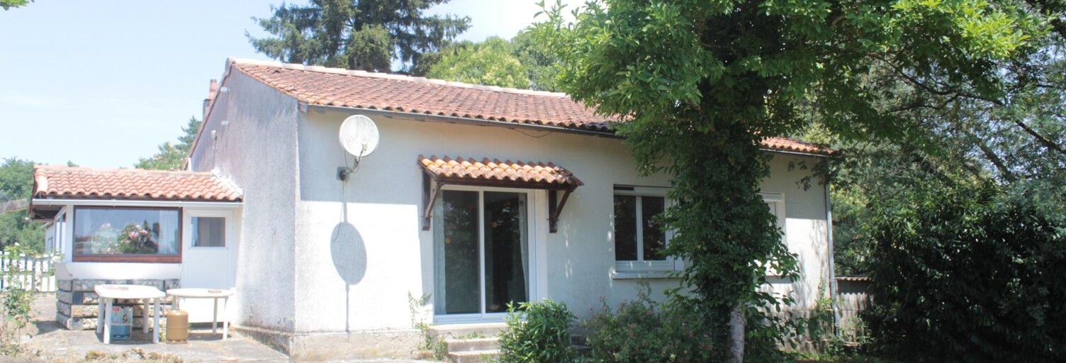 Maison 5 Pièces 75 m² à vendre à Saint-Simon-de-Bordes (17500)