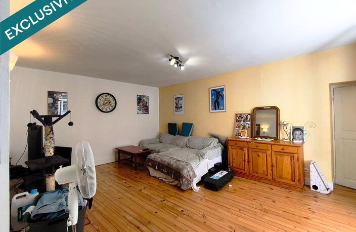 Immeuble d'une surface habitable de 196 m2 en plein coeur de Saint-Amour — photo 5