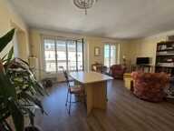 Bel appartement lumineux au calme avec balcon, jardin, caves et garage à proximité des commodités — photo 2