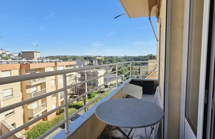 Bel appartement lumineux au calme avec balcon, jardin, caves et garage à proximité des commodités — photo 3