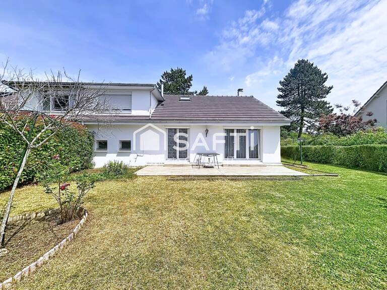 Maison de 105 m2 au sol avec jardin 376 m2 dans le quartier du VILLAGE ANGLAIS — photo 1