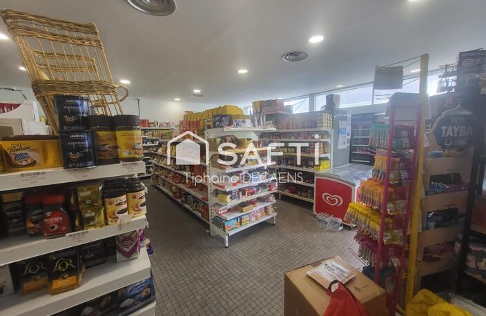 Commerce de proximité, avec parking, possible de faire un appartement attenant en cours de travaux a terminé — photo 2