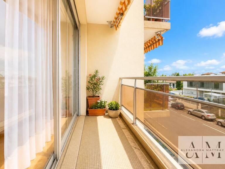 APPARTEMENT T5 avec cave et box — photo 1
