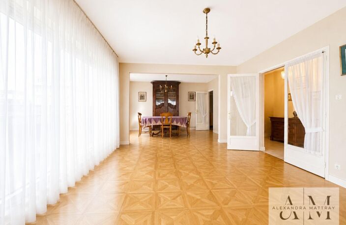 APPARTEMENT T5 avec cave et box — photo 2