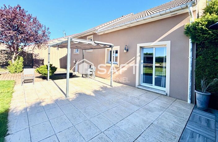 VILLA 2009 128m2, 7 parkings, piste pétanque & bar extérieur: VUE SUR LES CHAMPS ! — photo 4