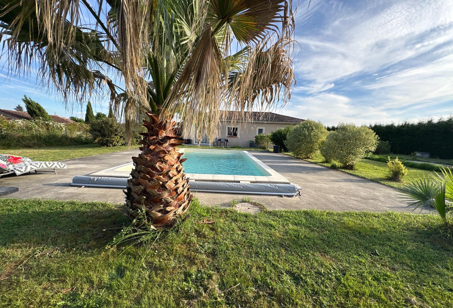 Maison plain pied avec piscine - 4 pièces — photo 1