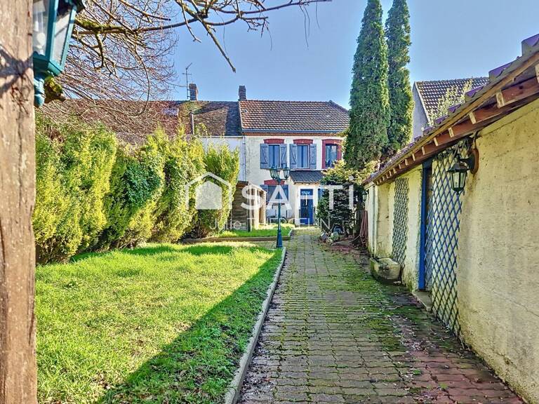 Maison de village 3 chambres avec des dépendances — photo 1