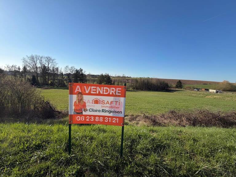 Terrain à bâtir - Rémering-lès-Puttelange - 2 056m² — photo 1