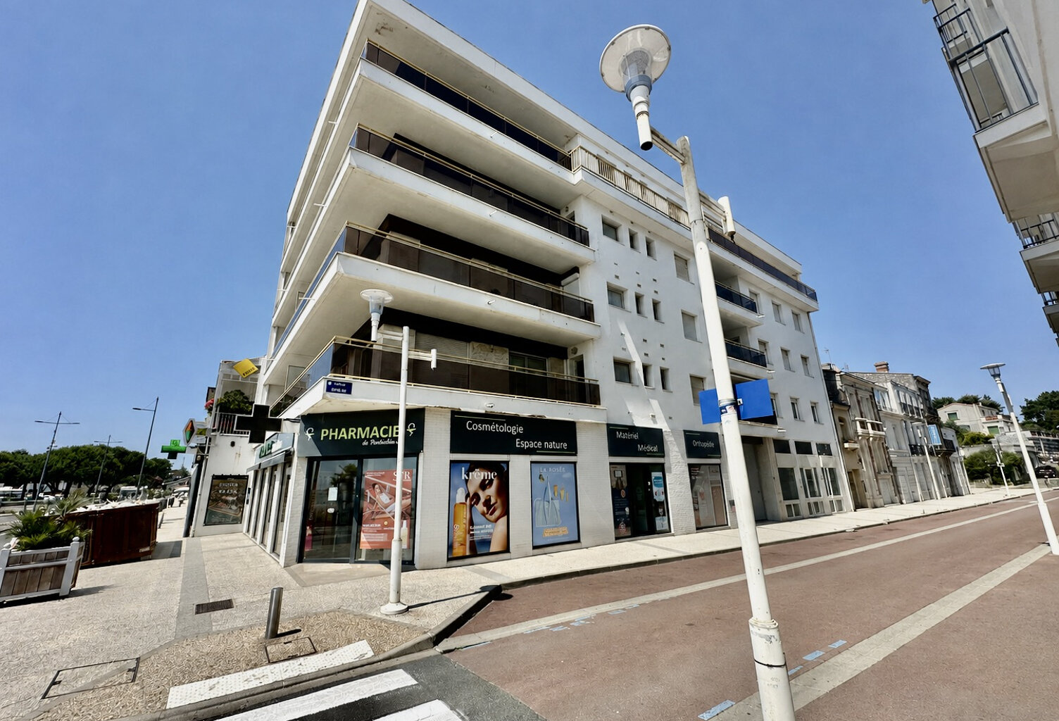 PONTAILAC APPARTEMENT T3 AU PRIX DE 577 500 EUR HAI — photo 1