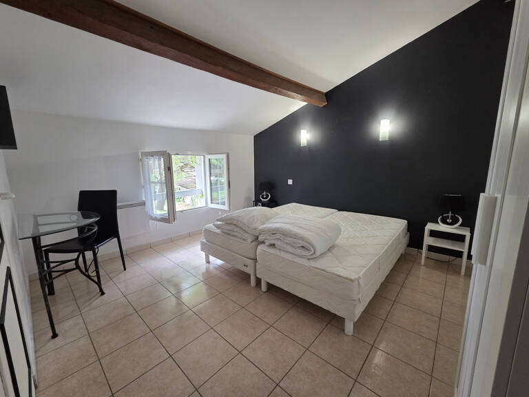 CHARENTAISE 12 pièces - 307 m2 sur 2569 M2 de terrain - SAIN — photo 1