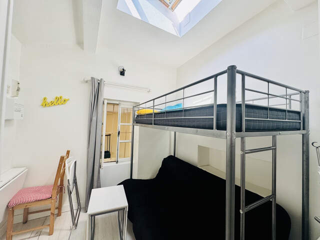 OPPORTUNITE D'INVESTISSEMENT POUR CE STUDIO EN PLEIN CENTRE VILLE — photo du bien