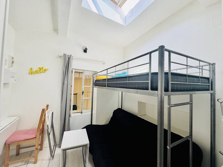 OPPORTUNITE D'INVESTISSEMENT POUR CE STUDIO EN PLEIN CENTRE VILLE — photo 1