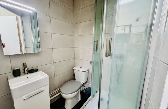 OPPORTUNITE D'INVESTISSEMENT POUR CE STUDIO EN PLEIN CENTRE VILLE — photo 5