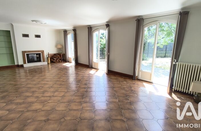 Vente Maison/villa 8 pièces — photo 2