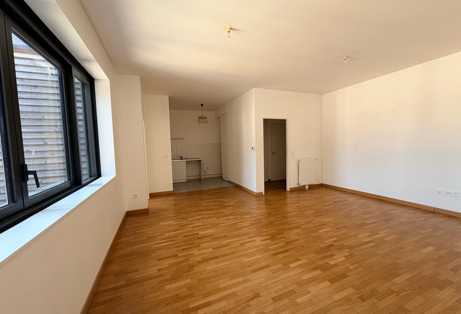 EXCLUSIVITÉ -- Bordeaux Saint-Pierre : Rare T3 lumineux avec — photo 1