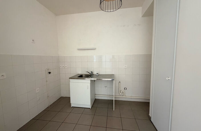 EXCLUSIVITÉ -- Bordeaux Saint-Pierre : Rare T3 lumineux avec — photo 3